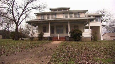 Finding Small Town Texas Charm for a Young Family